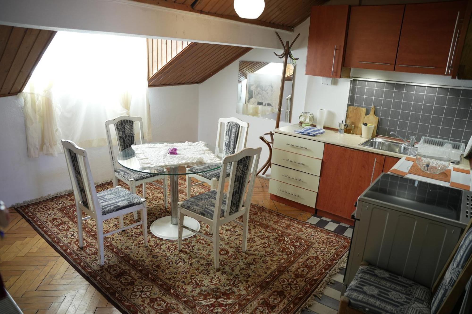 Appartement Old Street House à Pristina Extérieur photo