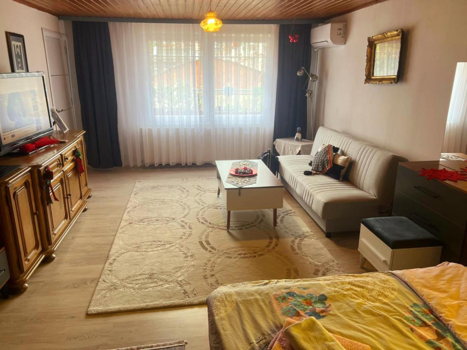 Appartement Old Street House à Pristina Extérieur photo